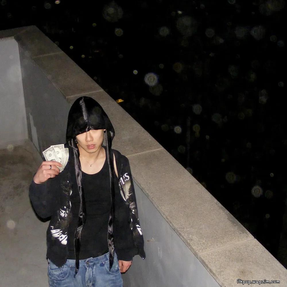 HOON - Give me that ca$h.mp3