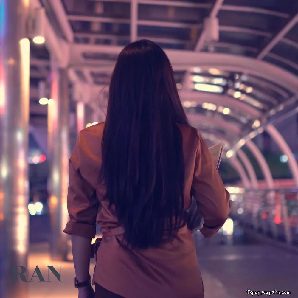 Ran - 혼자 걷는 이 밤 (This night when I walk alone).mp3